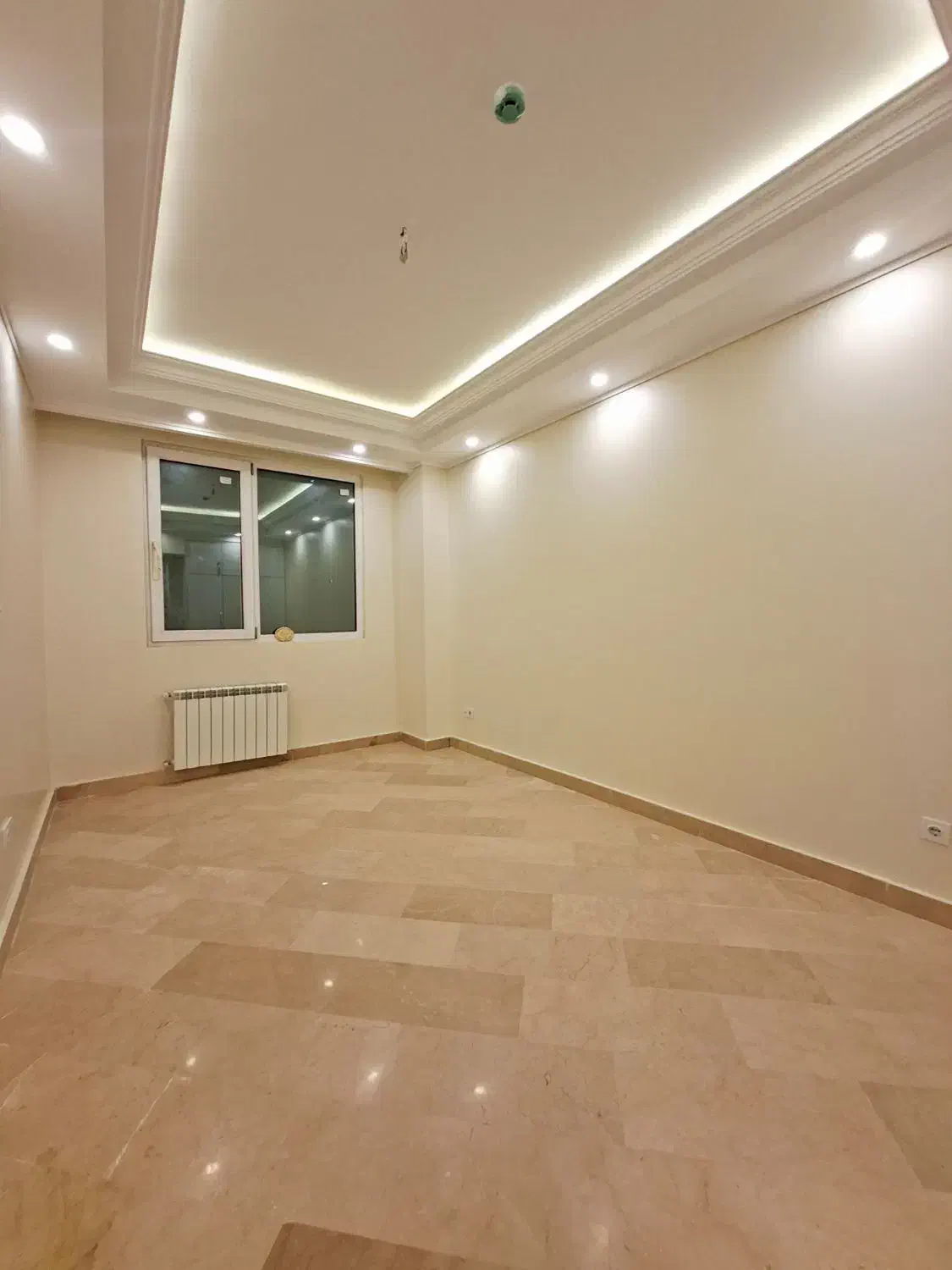 ۱۲۵ متر دو خواب/ فول امکانات/ نوساز