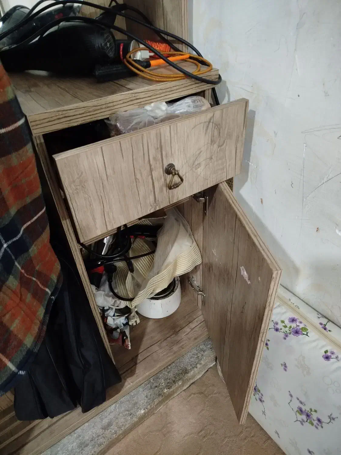 جا کفشی|جاکفشی، کمد، دراور|مسجد سلیمان, |دیوار