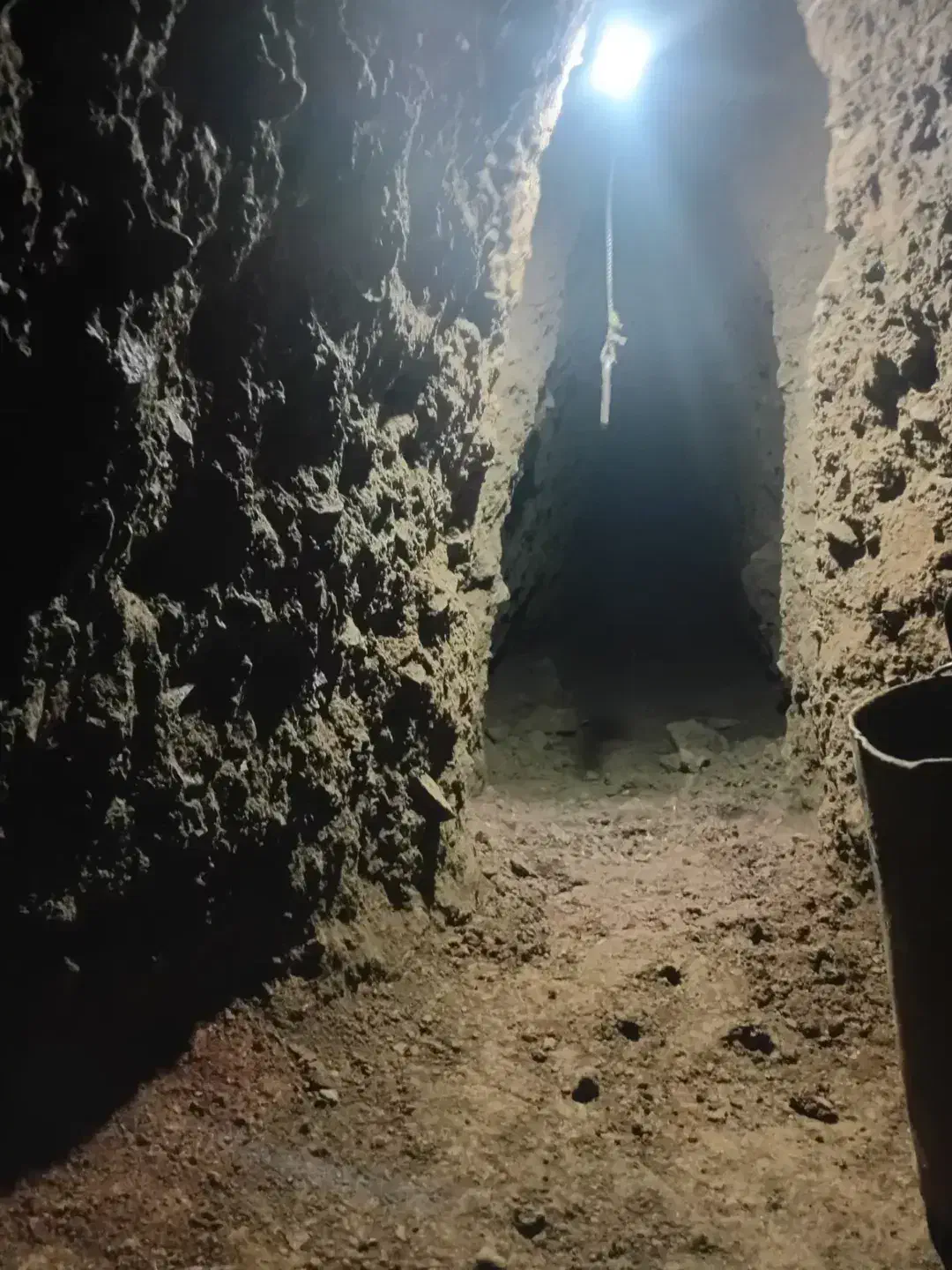 چاه کن مغنی|خدمات پیشه و مهارت|شهریار, کردزار|دیوار