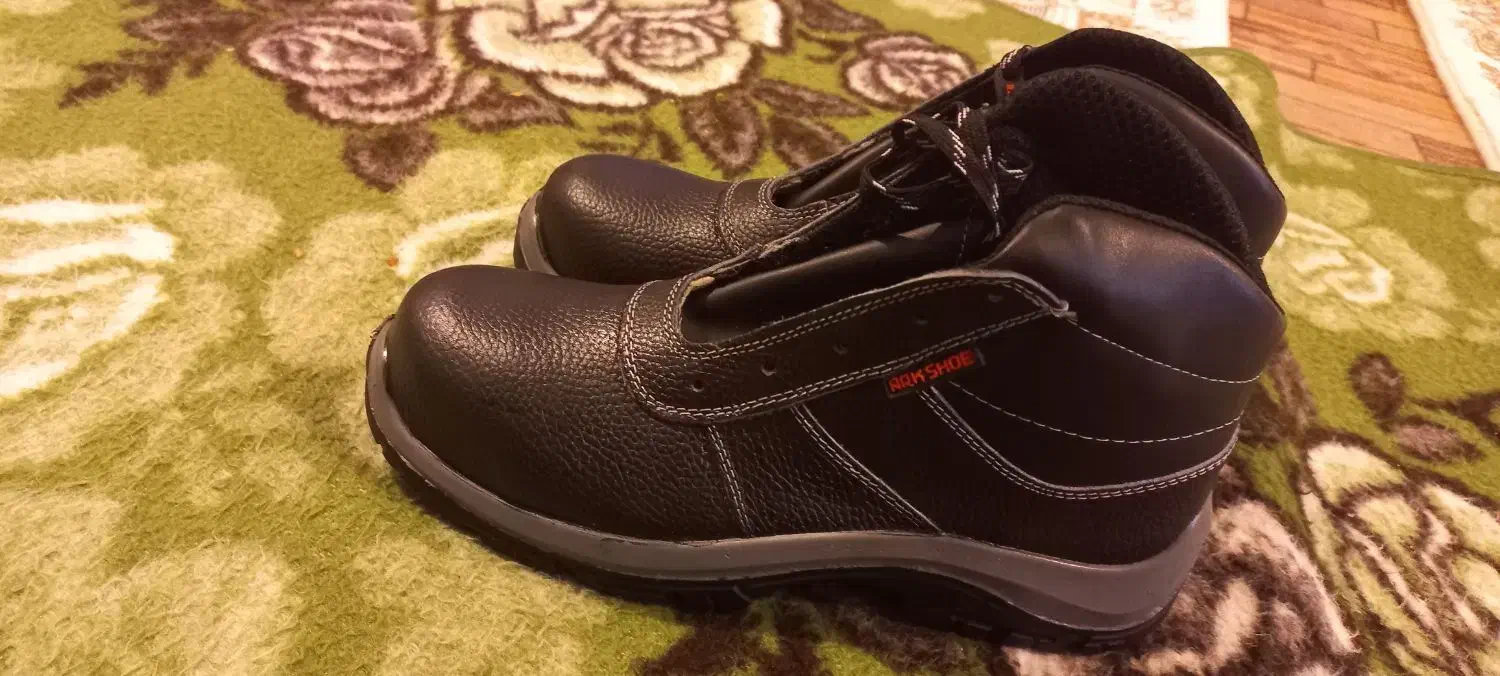 کفش ایمنی|کیف، کفش، کمربند|نوشین شهر, |دیوار