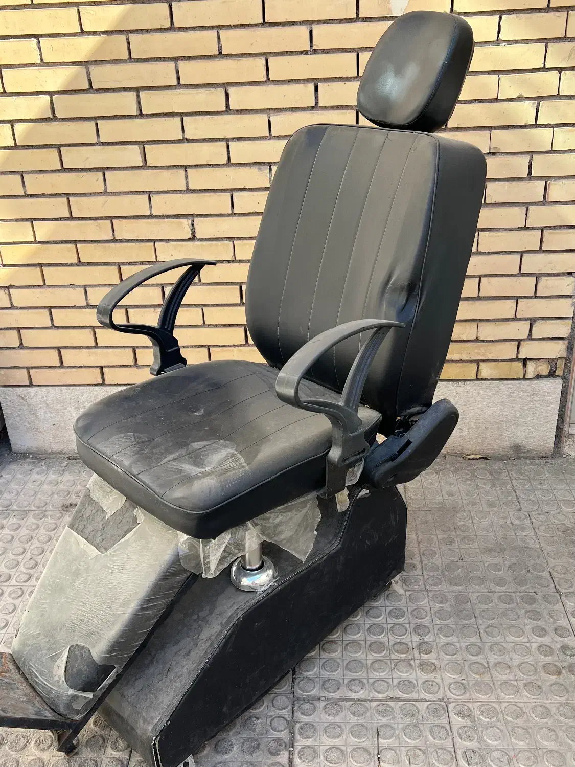 تعدادی وسیله ارایشگاه|آرایشگاه و سالن‌های زیبایی|سیرجان, |دیوار