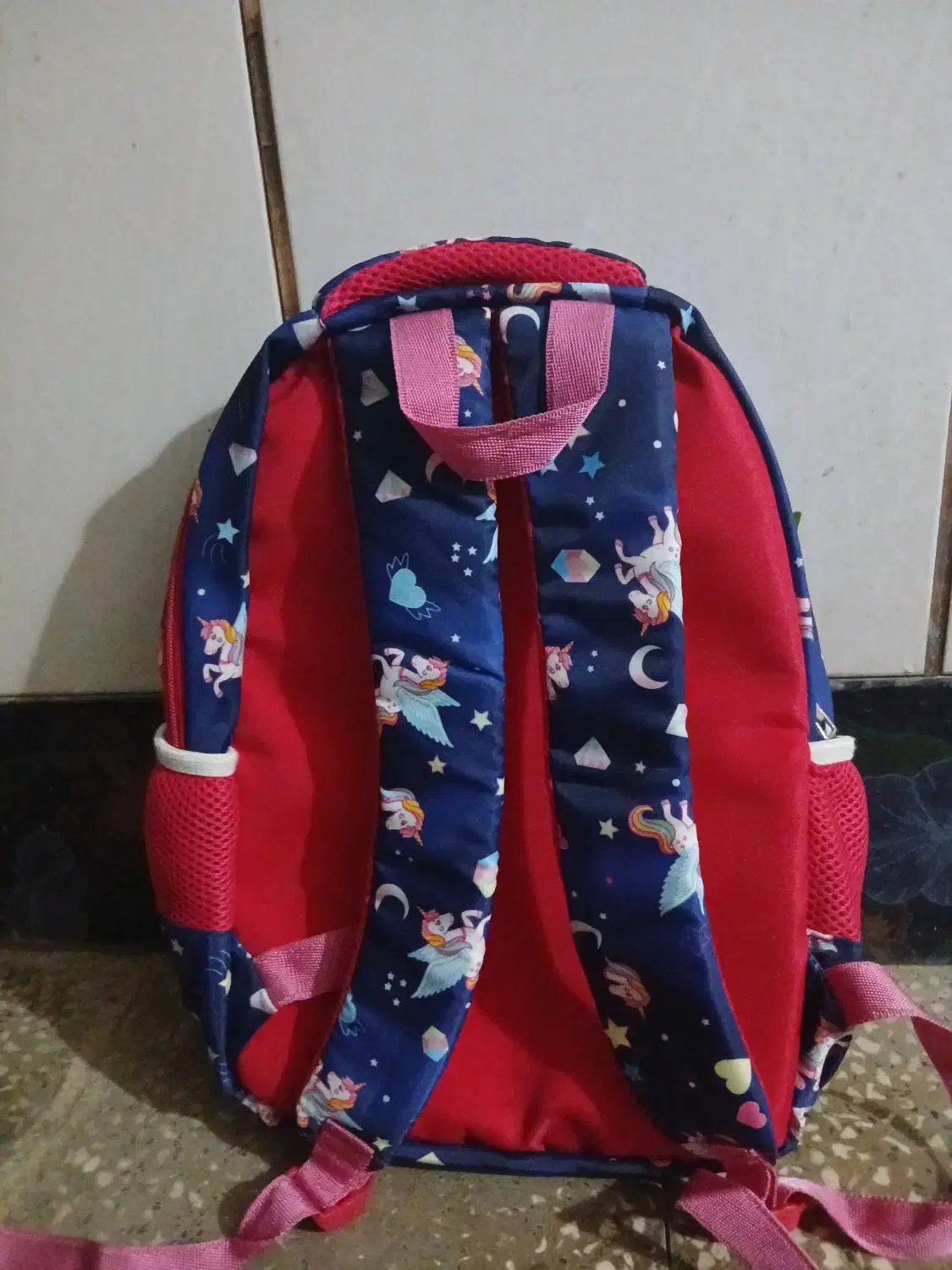 کیف مدرسه ای نو|کیف، کفش، کمربند|یاسوج, |دیوار