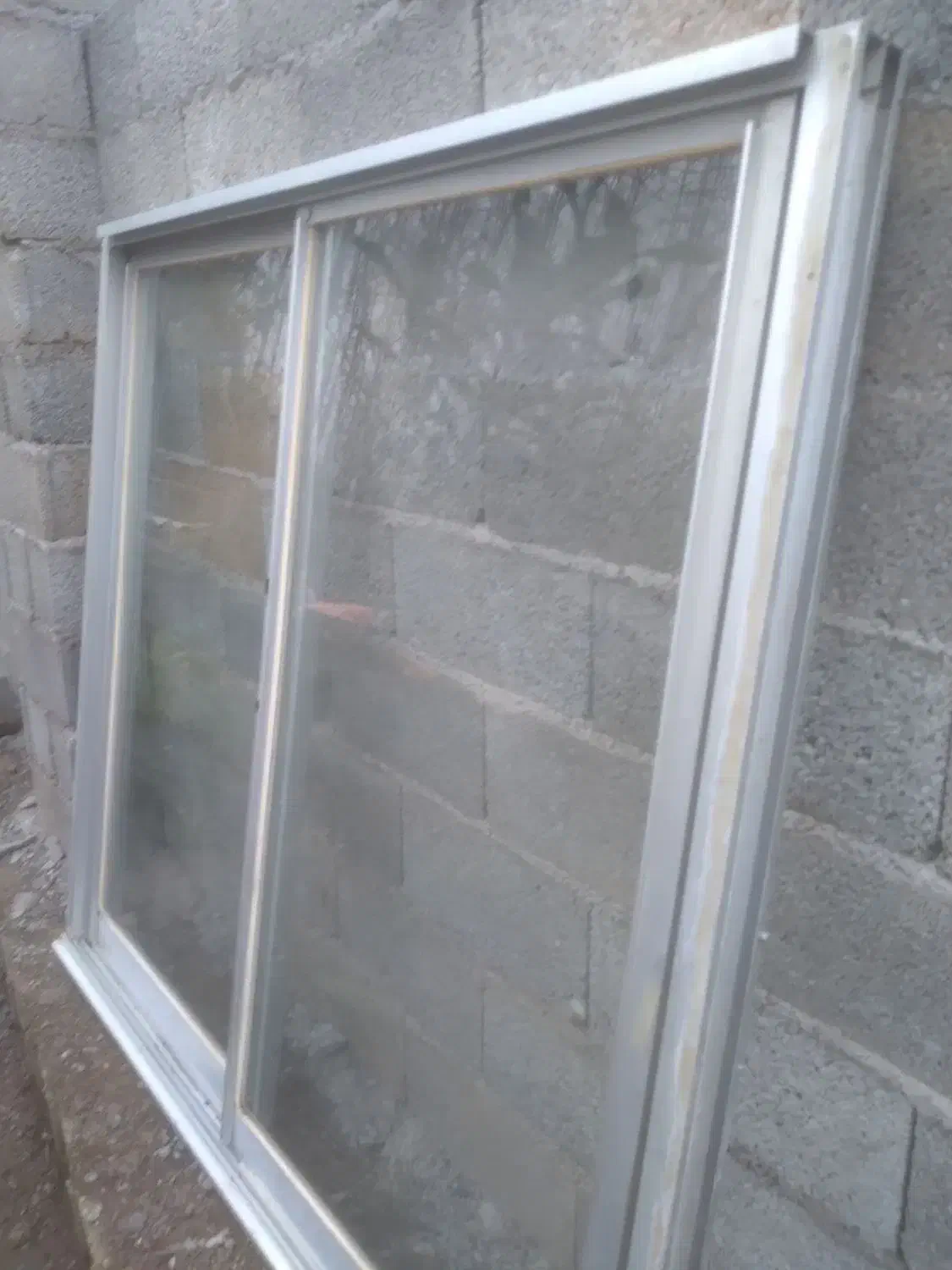 پنجره المینیومی|ابزارآلات|تولم شهر, |دیوار