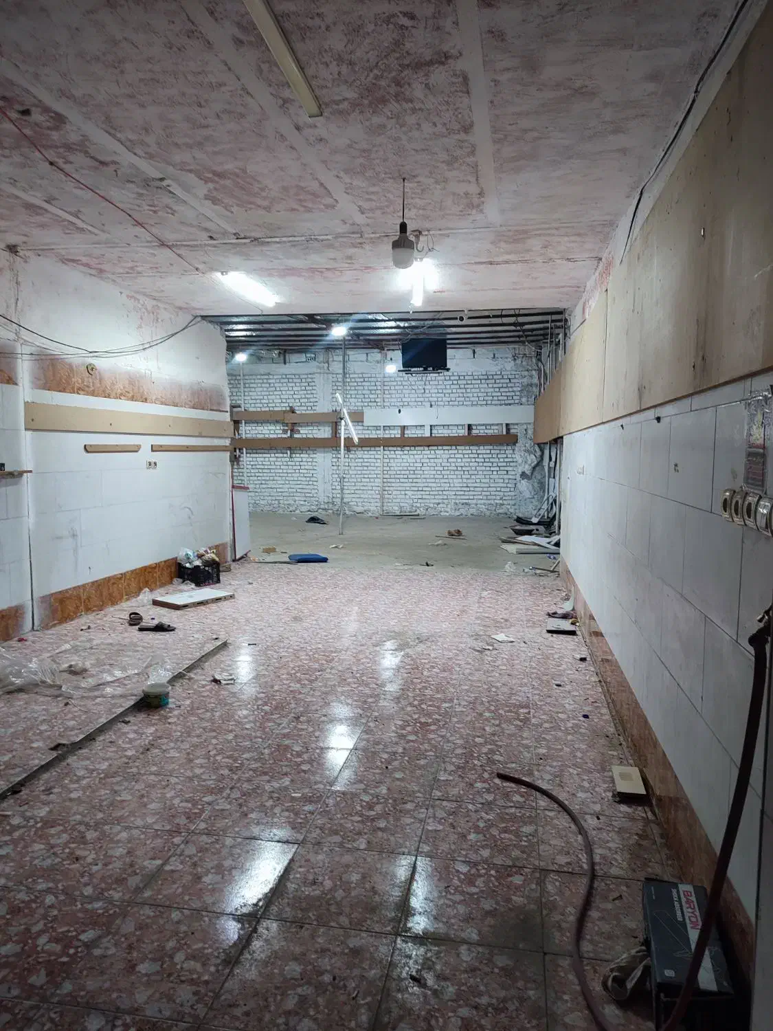 اجاره دادن مغازه|اجارهٔ مغازه و غرفه|دهدشت, |دیوار