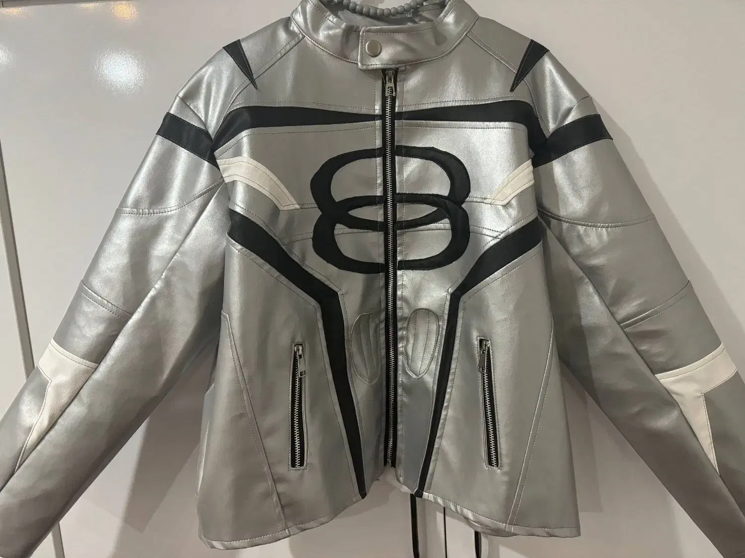 کت چرم|لباس|اهرم, |دیوار