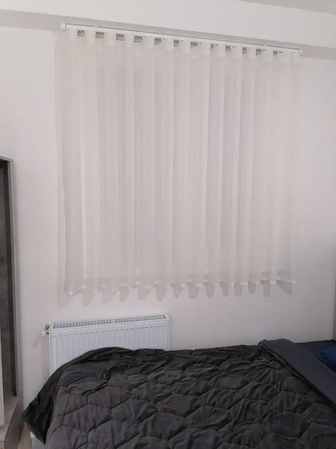 نصاب نصب پرده،خیاط دوخت پرده پانچ مینیمال پلیسه|خدمات پیشه و مهارت|شیراز, کاراندیش|دیوار