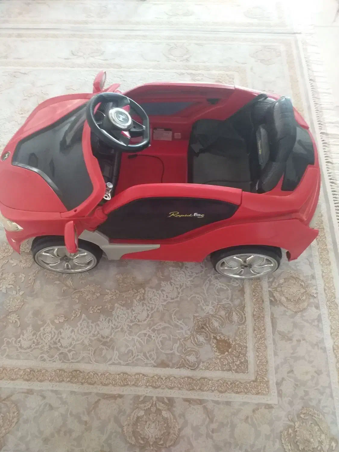 ماشین شارژی|اسباب‌بازی بچه|خرم‌آباد, |دیوار