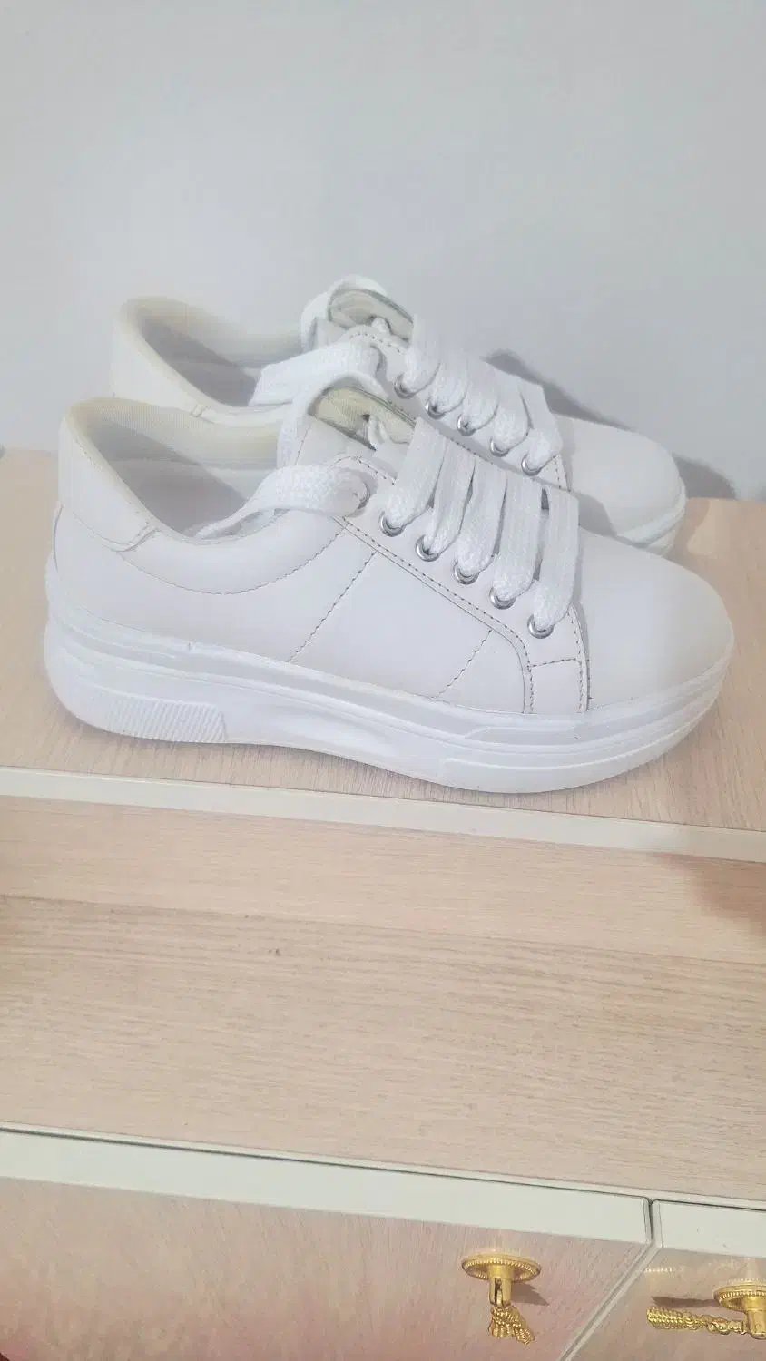 کتونی سایز ۳۸|کیف، کفش، کمربند|بومهن, |دیوار