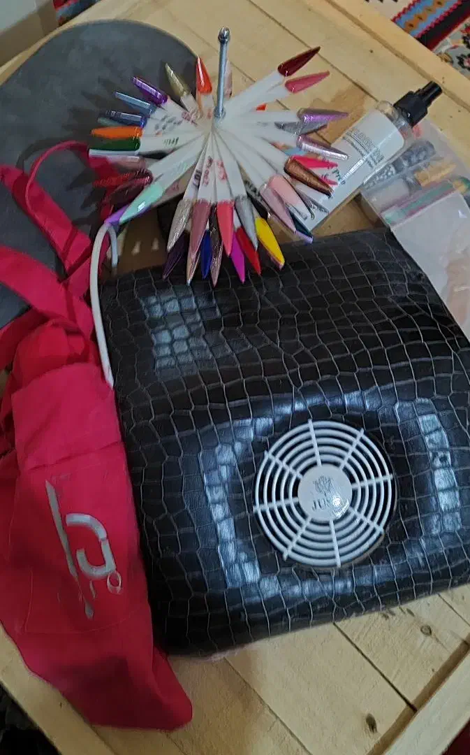 وسایل کاشت ناخن|آرایشگاه و سالن‌های زیبایی|کرمانشاه, |دیوار