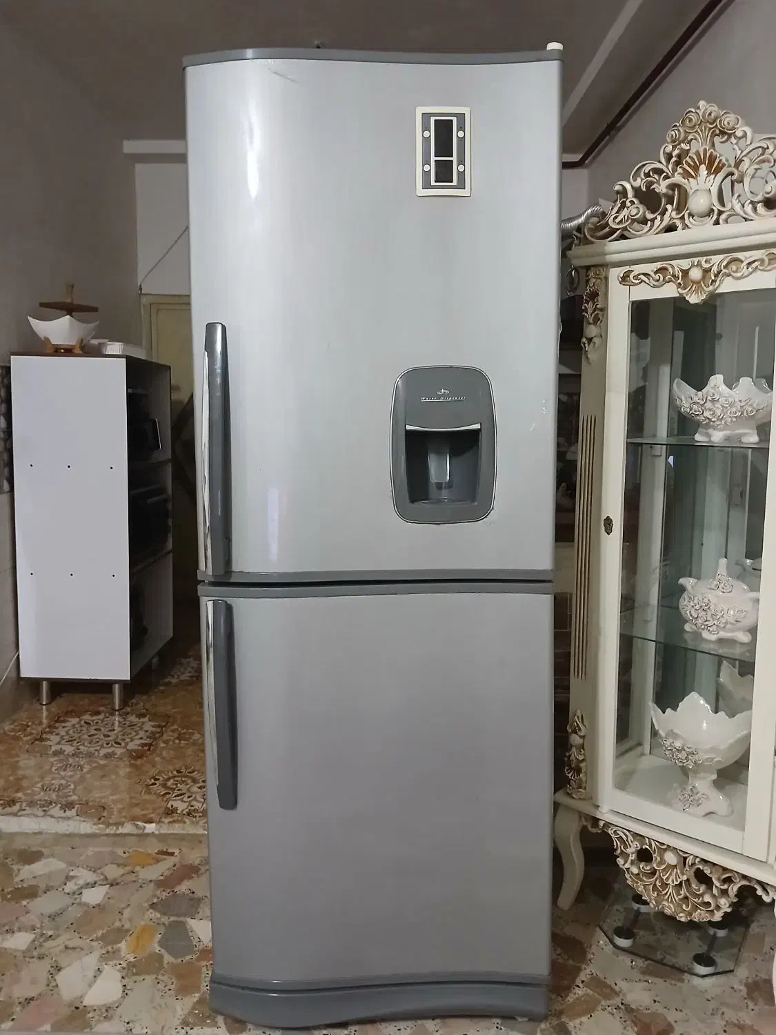 یخچال|یخچال و فریزر|شفت, |دیوار