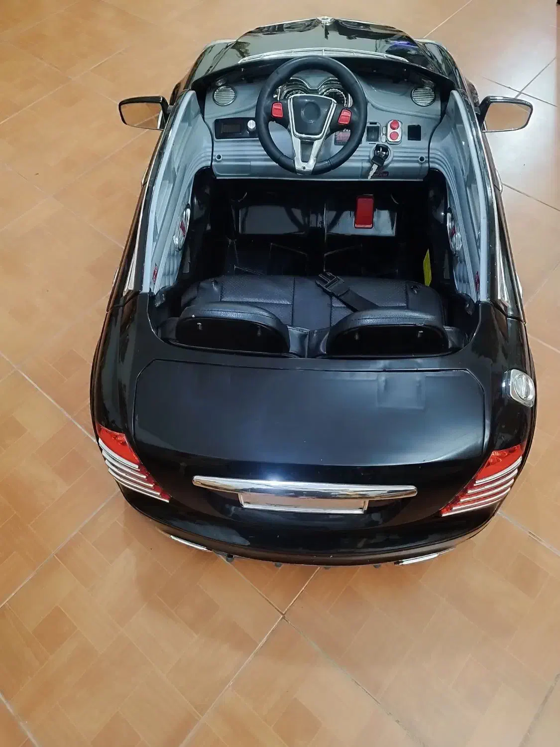 ماشین شارژی مدل Maybach (میباخ)|اسباب‌‌بازی|تبریز, |دیوار