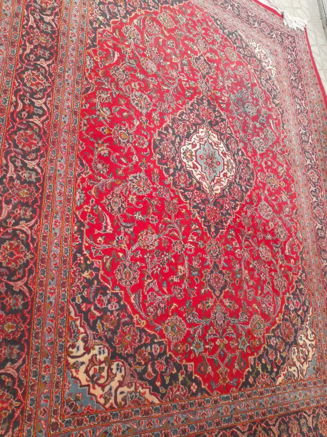 فرش دست بافت تاریخی|فرش|بروجرد, |دیوار