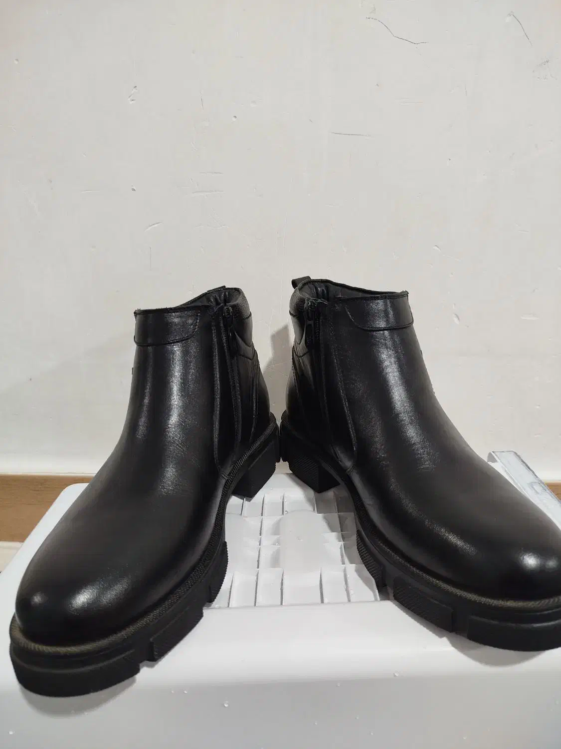 فروش نیم بوت چرم|کیف، کفش، کمربند|آزادشهر, |دیوار