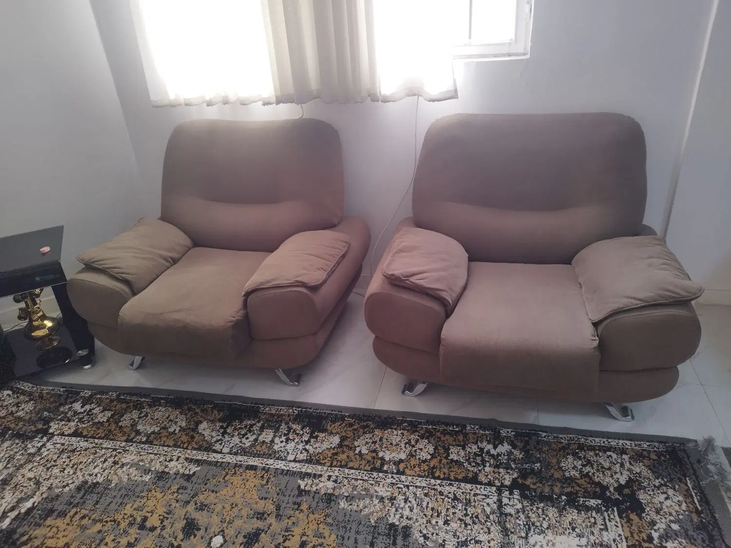 مبل هفت نفره راحتی و مبل ۳ نفره و میز نهار خوری|مبلمان خانگی و میز عسلی|تهران, خواجه نظام الملک|دیوار