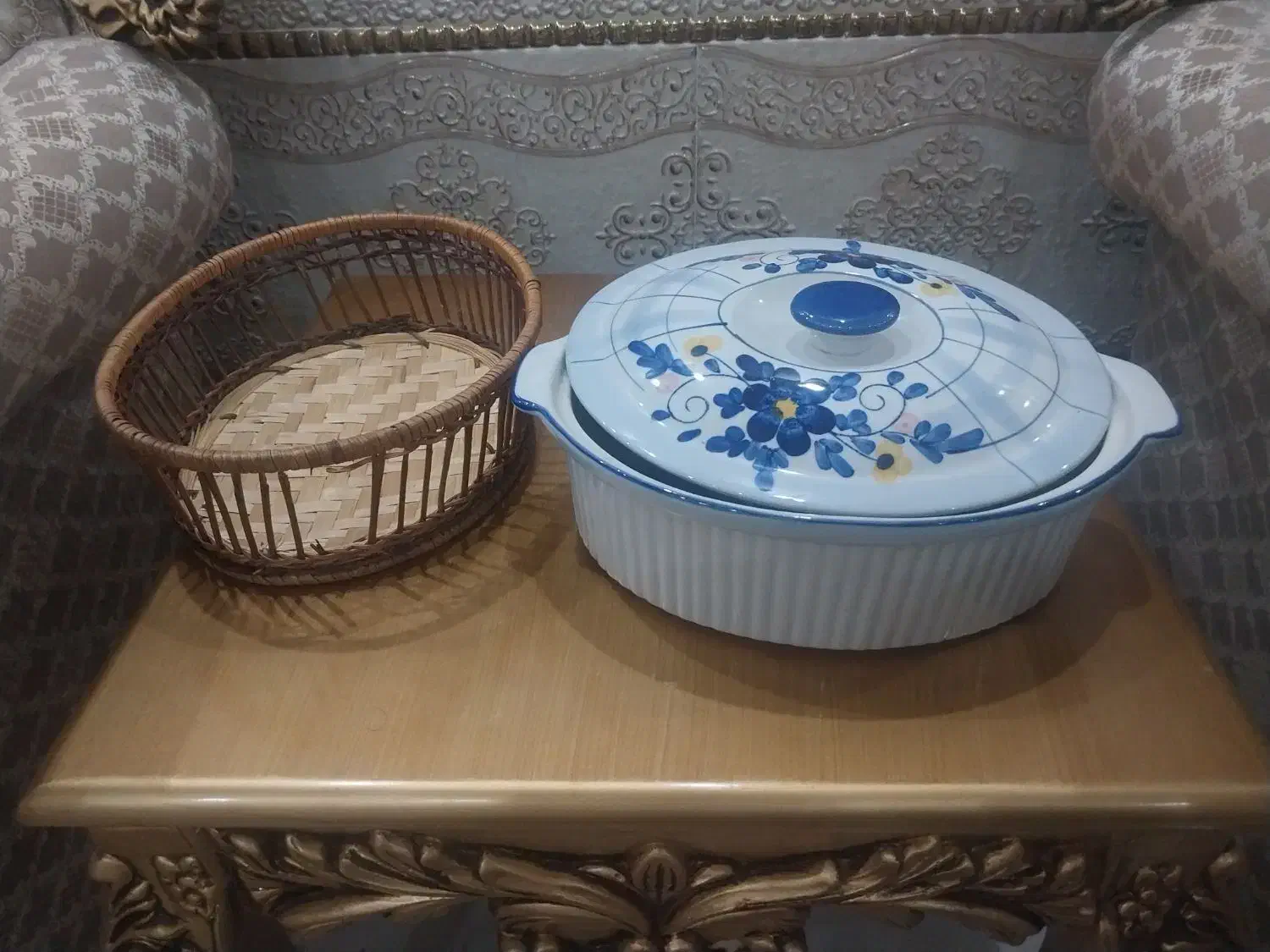 سوفله خوری چینی اصل،   ساخت سنگاپور|ظروف سرو و پذیرایی|شیراز, گل سرخ|دیوار