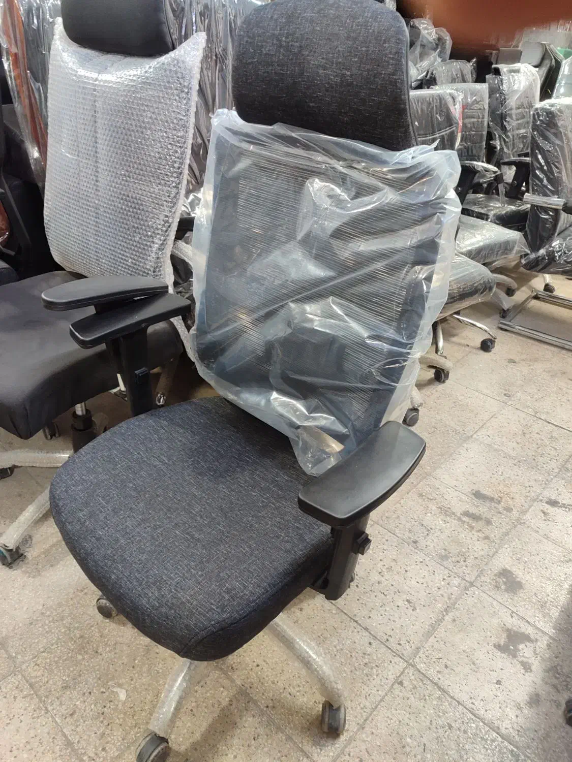 ،صندلی توری کارمندی اداری|دفتر کار|مشهد, کارگران|دیوار