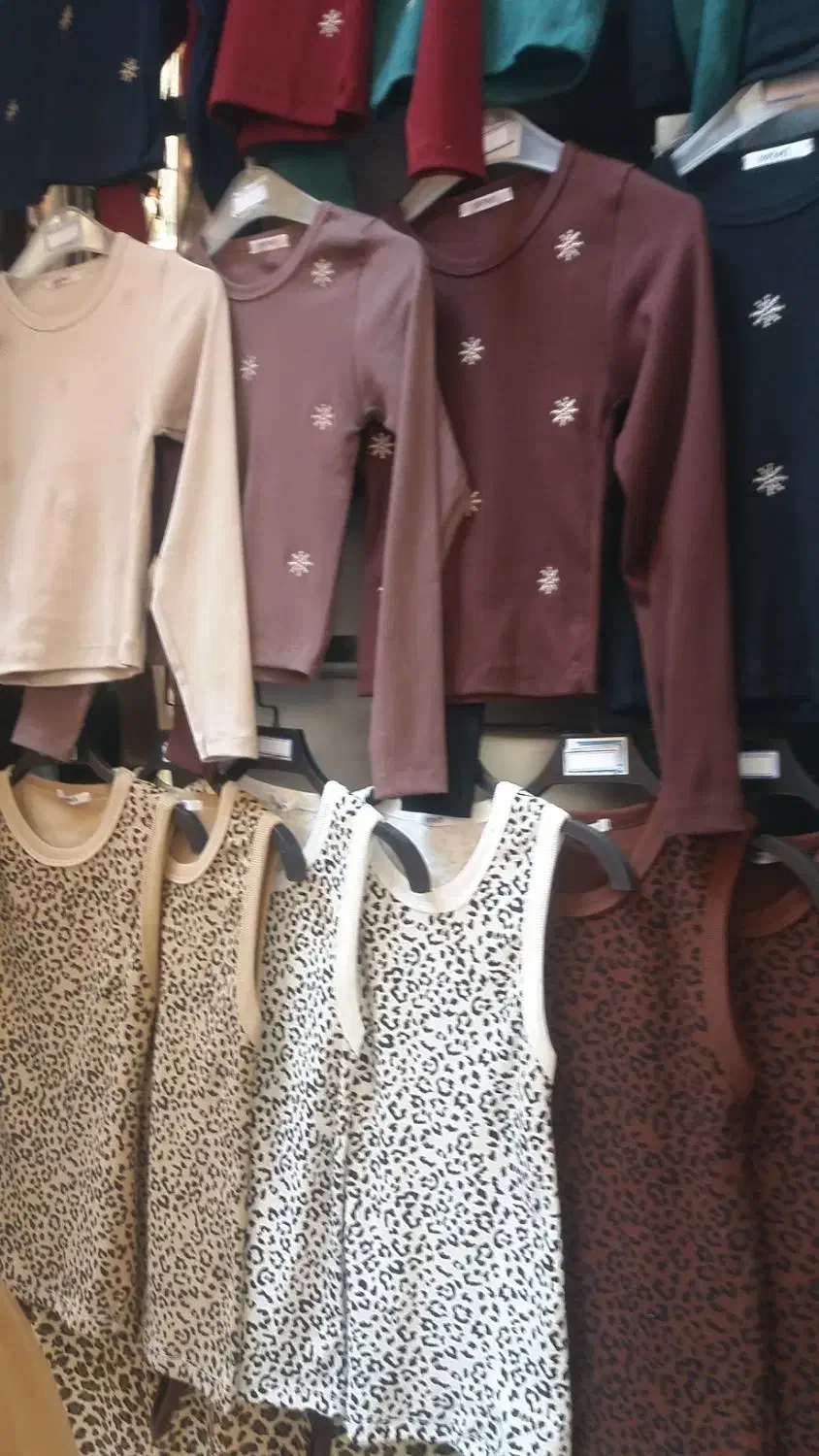 عرضه پوشاک تولیدی تهران در نمایشگاه رودان|لباس|رودان, |دیوار