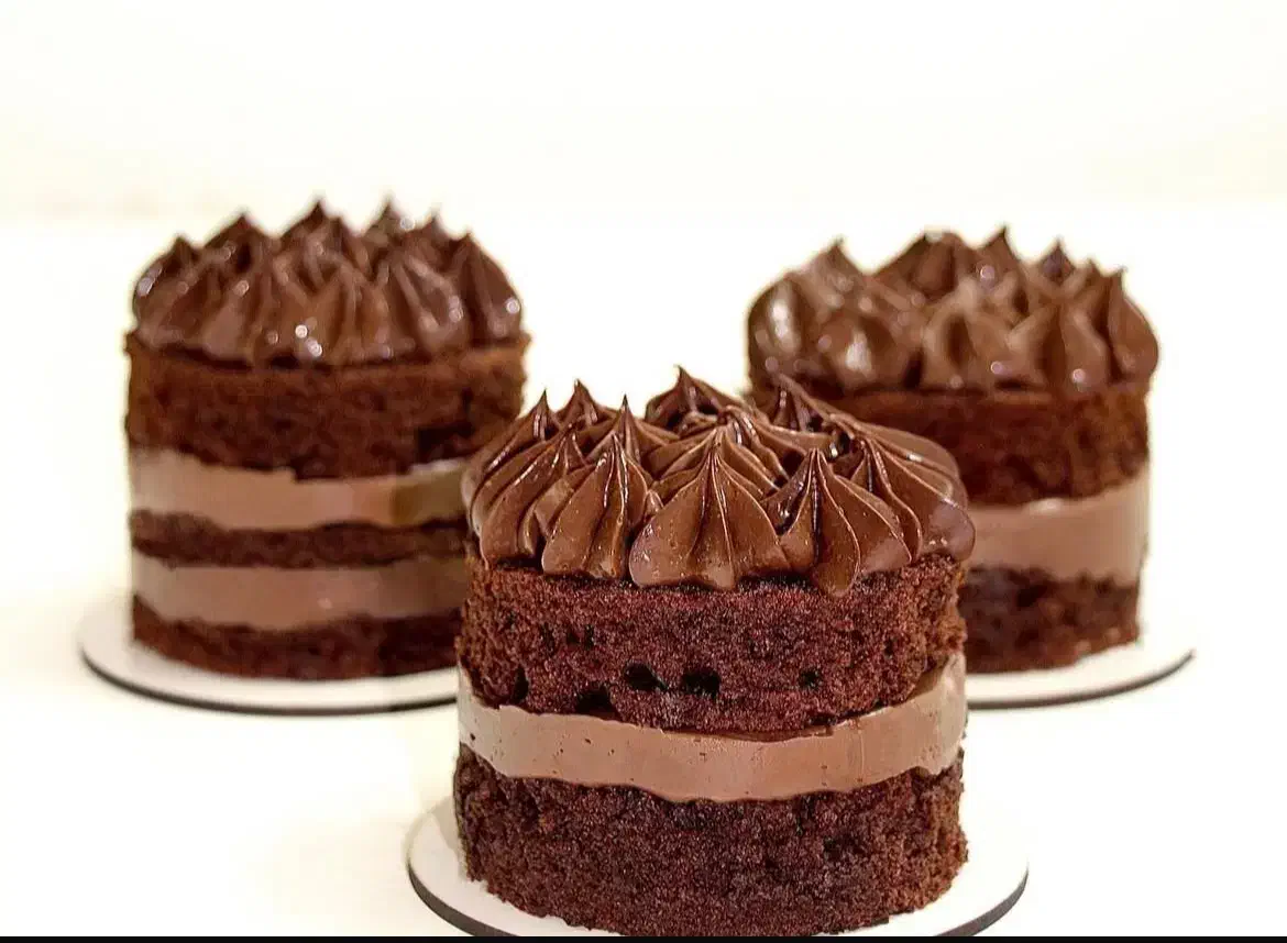 پخت شیرینی و کیک و نان خانگی به سبک کافه|خوردنی و آشامیدنی|تهران, سعادت‌آباد|دیوار