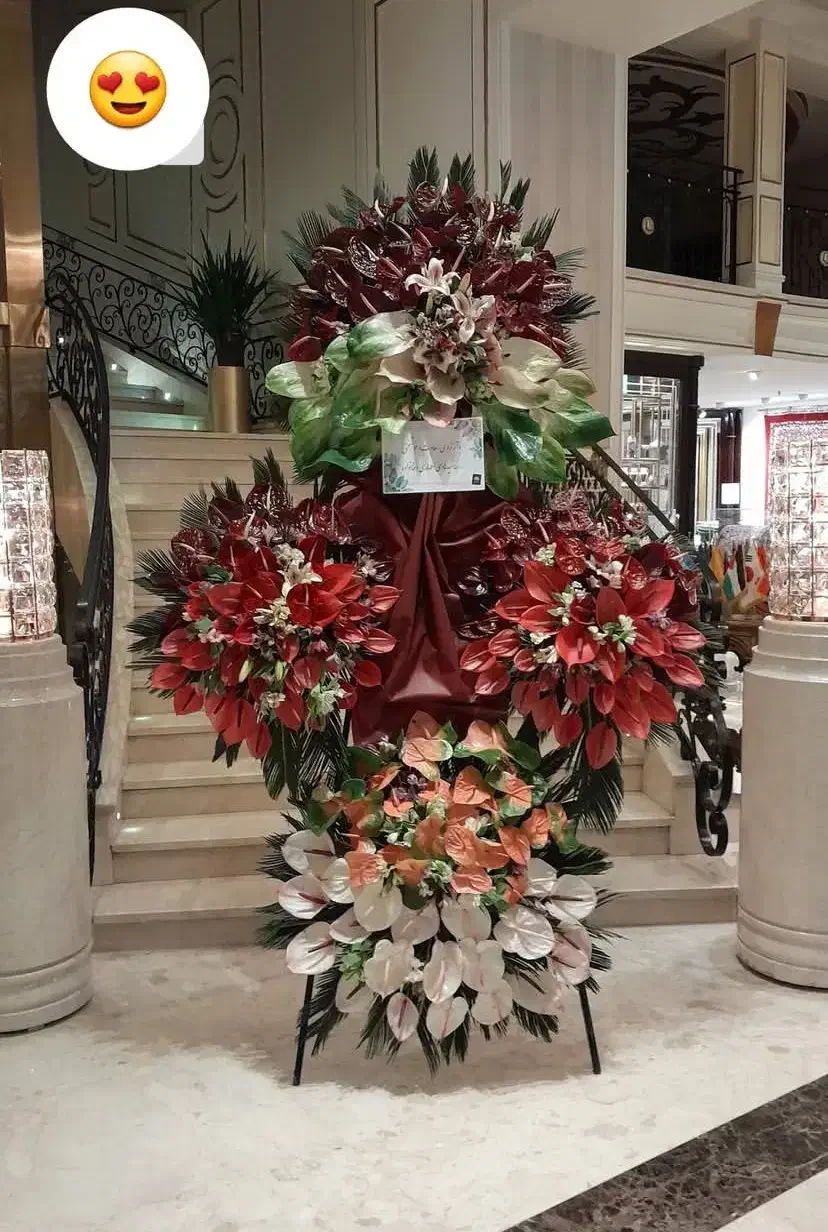 تاج گل ترحیم و تبریک|گل و گیاه طبیعی|اصفهان, تخت فولاد|دیوار