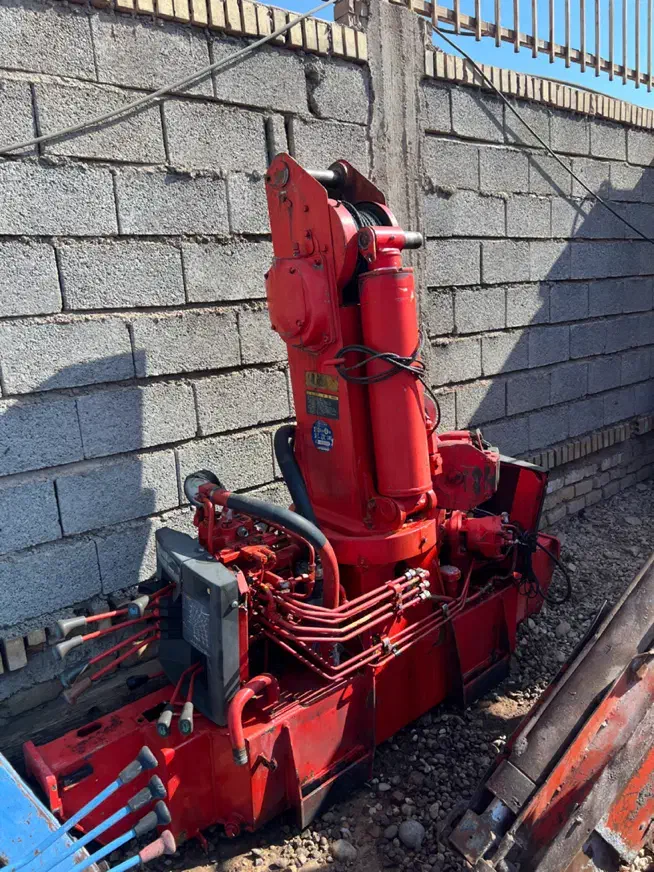 جرثقیل یونیک ۳۷۰ با مادر ۴|خودرو سنگین|شیراز, شهرک گلدشت حافظ|دیوار