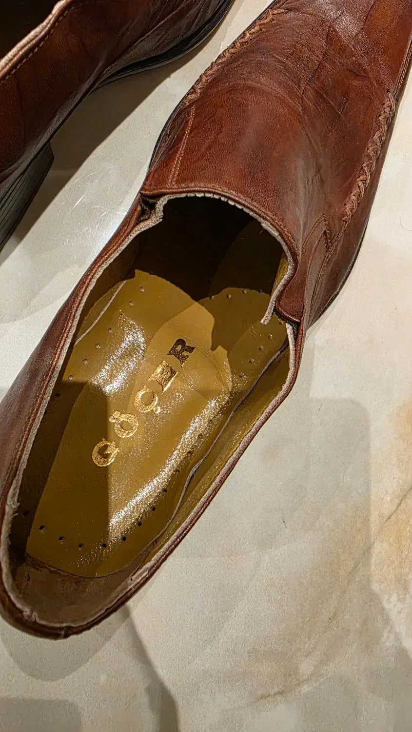 مجلسی مردانه|کیف، کفش، کمربند|اصفهان, باغ نگاره|دیوار