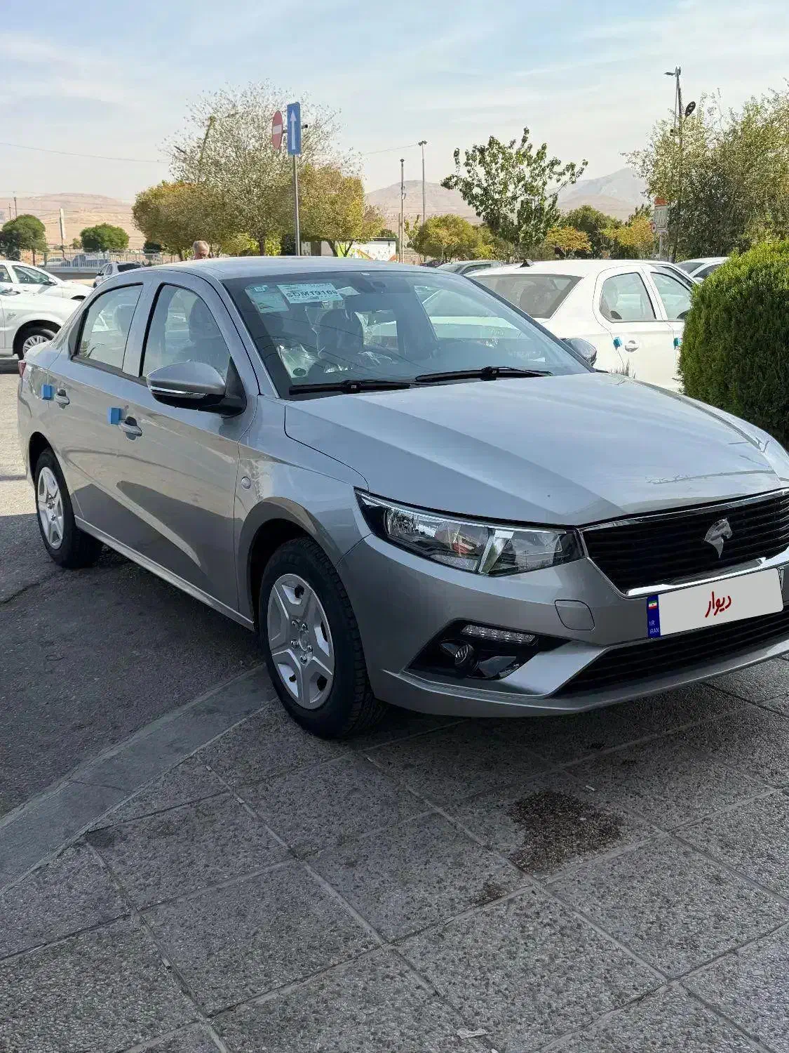 تارا دستی v1 نقره ای تیتانیوم|خودرو سواری و وانت|شیراز, شهرک بزین|دیوار