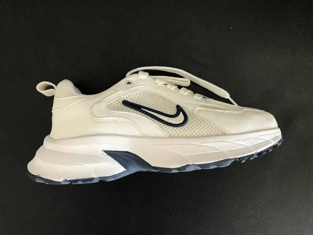 ک‌ت‌و‌ن‌ی ز‌ن‌و‌ن‌ه|کیف، کفش، کمربند|ساوه, |دیوار