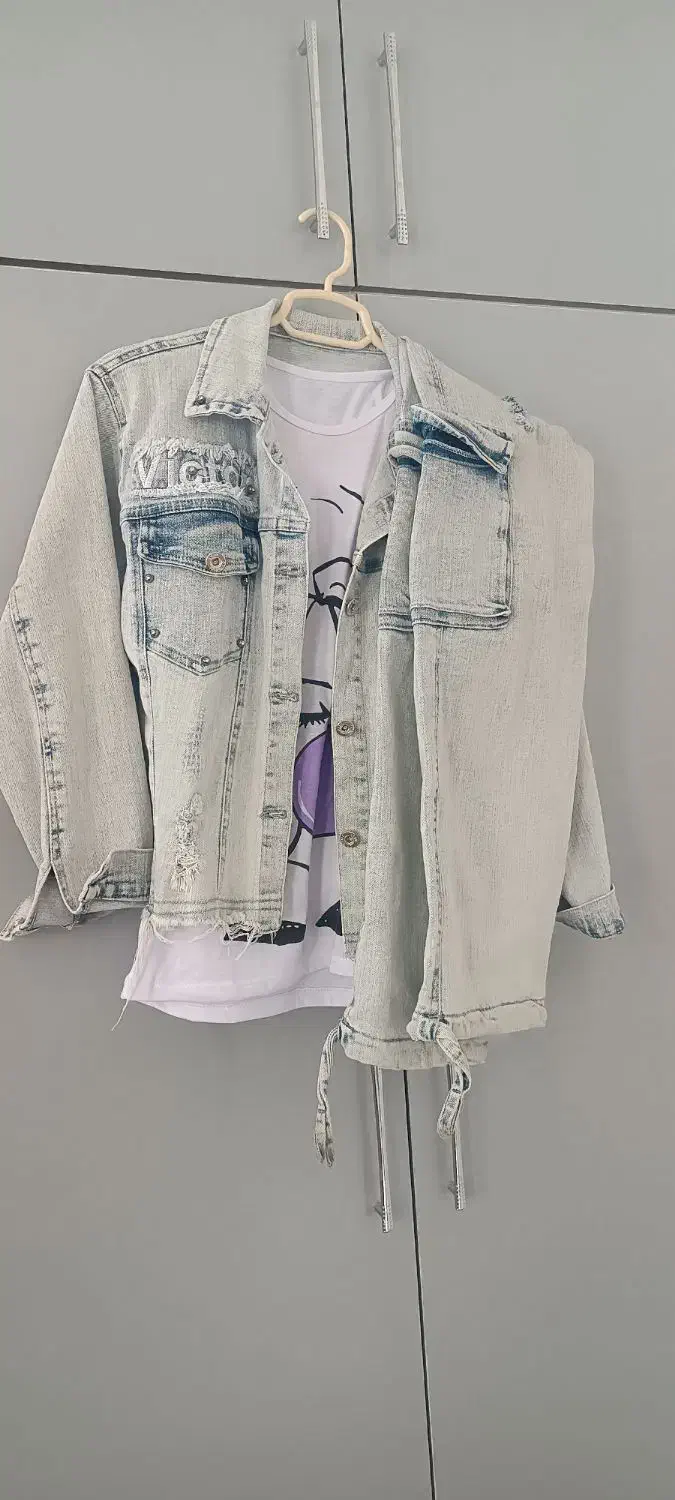 کتشلوار سه تیکه، لی|لباس|قائن, |دیوار