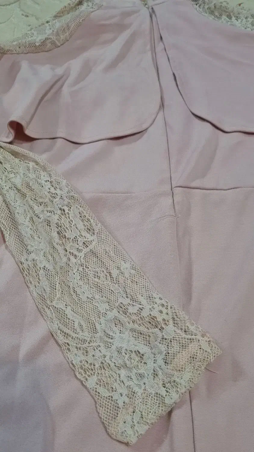 لباس مجلسی|لباس|رشت, معلم|دیوار