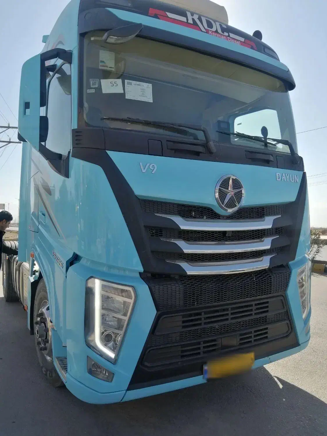 شرایط فروش کشندهN8 و کشنده v9 مدل 1405|خودرو سنگین|کرمان, |دیوار