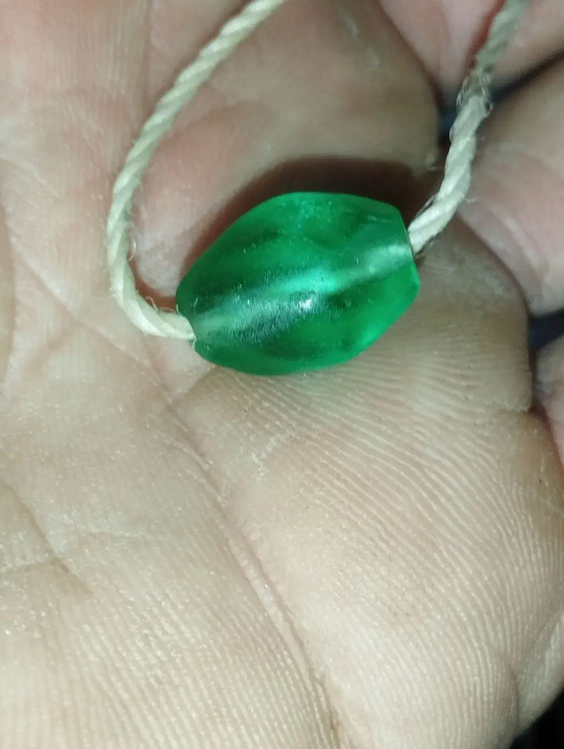 سنگ زمرد|کلکسیون اشیاء عتیقه|ایلام, |دیوار