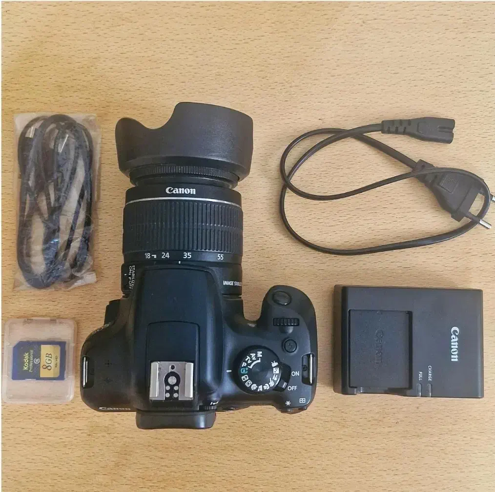 دوربین خونگی کانن ۱۳۰۰d با دو تا لنز|دوربین عکاسی و فیلم‌برداری|شیراز, شاه قلی بیگی|دیوار