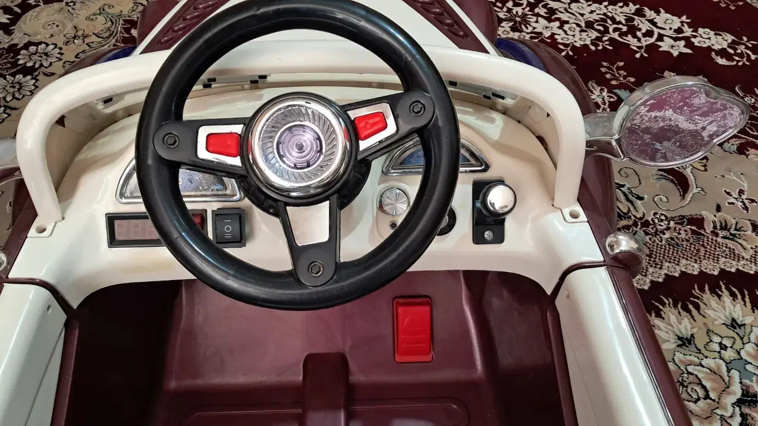 ماشین شارژی کودک|اسباب و اثاث بچه|لنجان, |دیوار