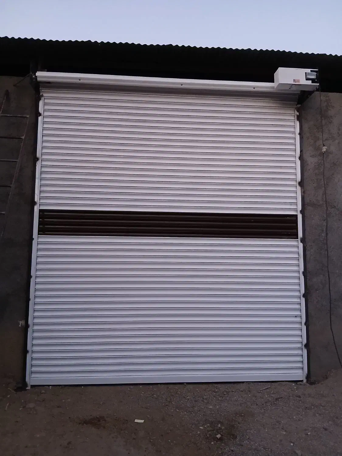 نصب کرکره برقی|خدمات پیشه و مهارت|تویسرکان, |دیوار