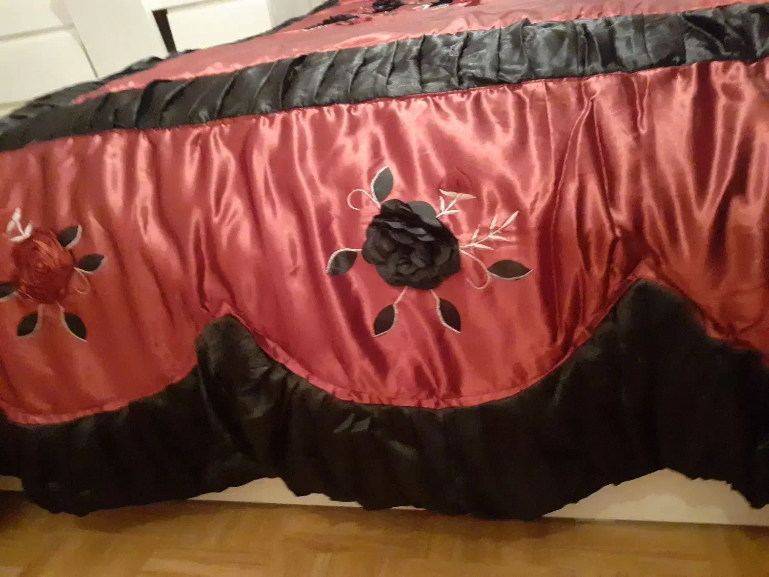 روتختی دونفره ساتن طرحدار خارجی برجسته 5تکه|سرویس روتختی|تهران, بلوار کشاورز|دیوار