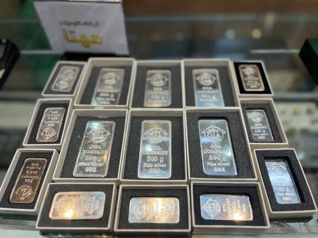 شمش و ساچمه نقره|جواهرات|شیراز, شاهچراغ|دیوار