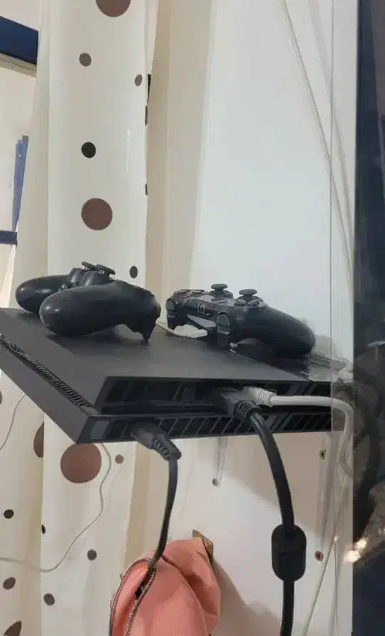 پی اس فور ps4 کپی خور ۵۰۰ گیگ|کنسول، بازی ویدئویی و آنلاین|شهرکرد, |دیوار