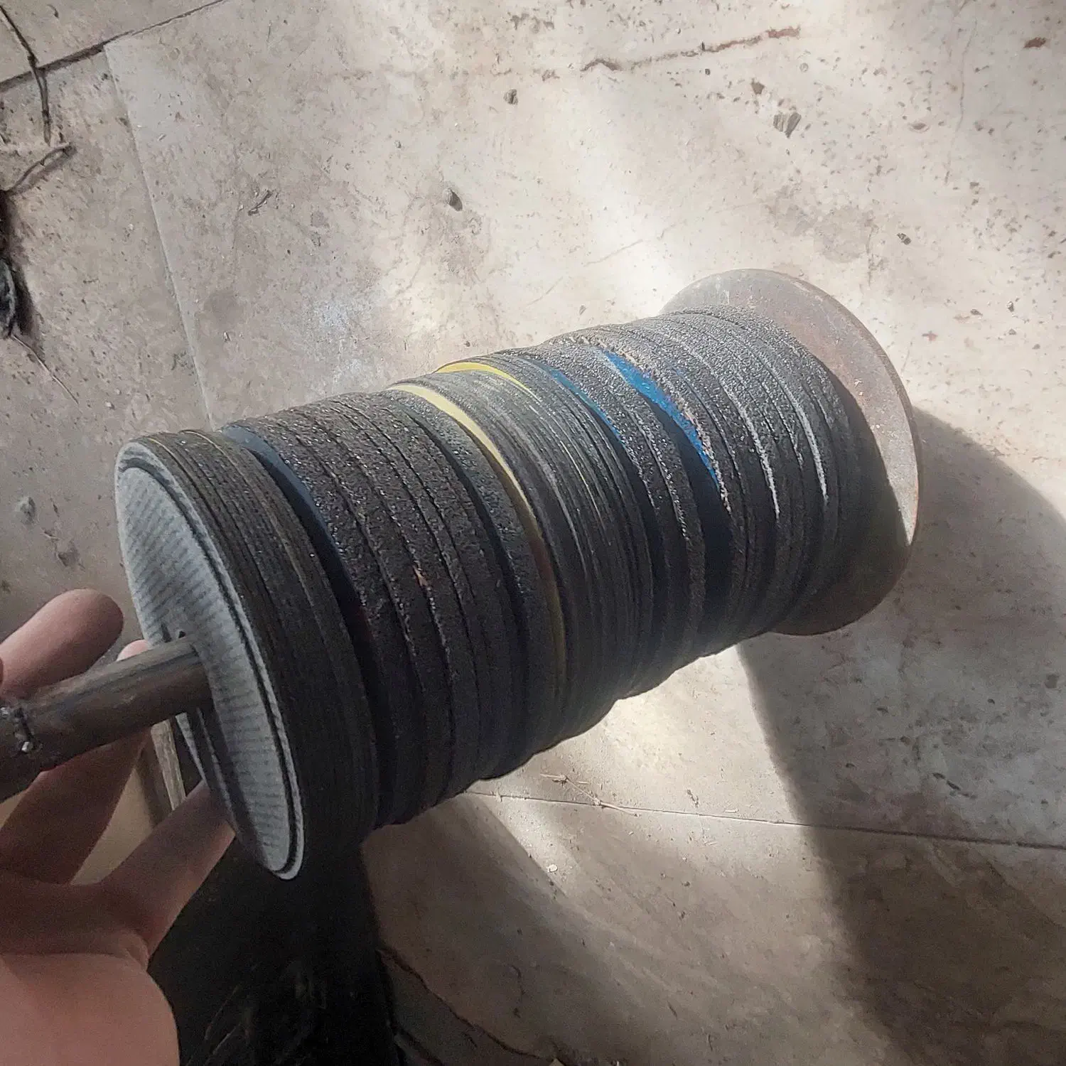 صفحه مینی سنگ 1 میل 3 میل 6 میل|ابزارآلات|اصفهان, باغ فدک|دیوار