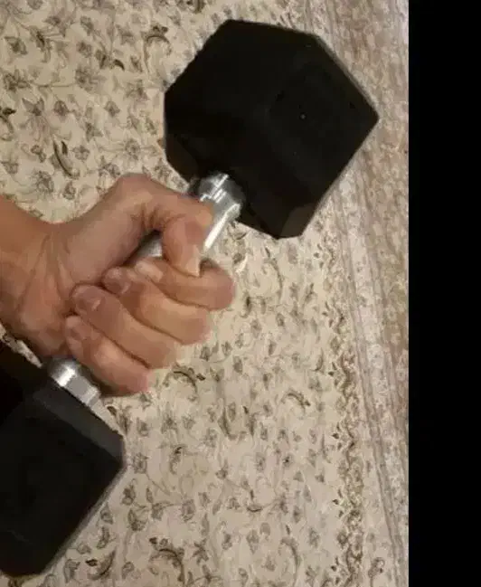 دوعدد دمبله ۵کیلوی دارم . یه ماهه کارکردم باش خدای|تجهیزات ورزشی|ویسیان, |دیوار