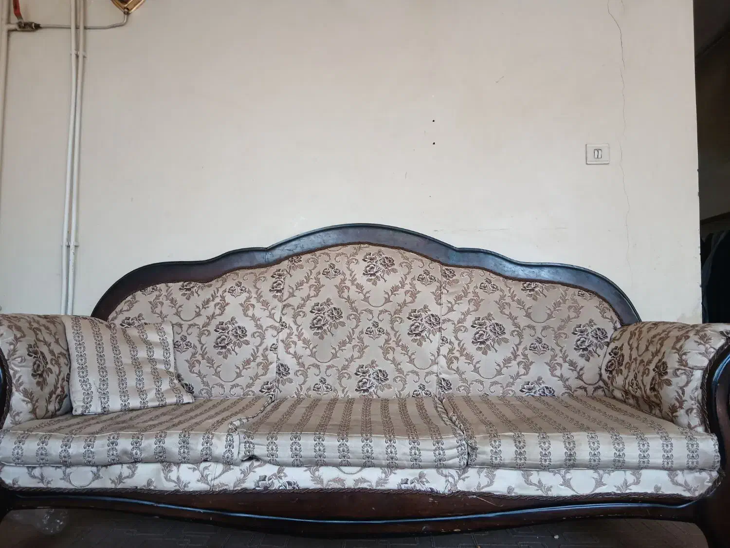 مبل راحتی ۷ نفره|مبلمان خانگی و میز عسلی|فولادشهر, A6|دیوار