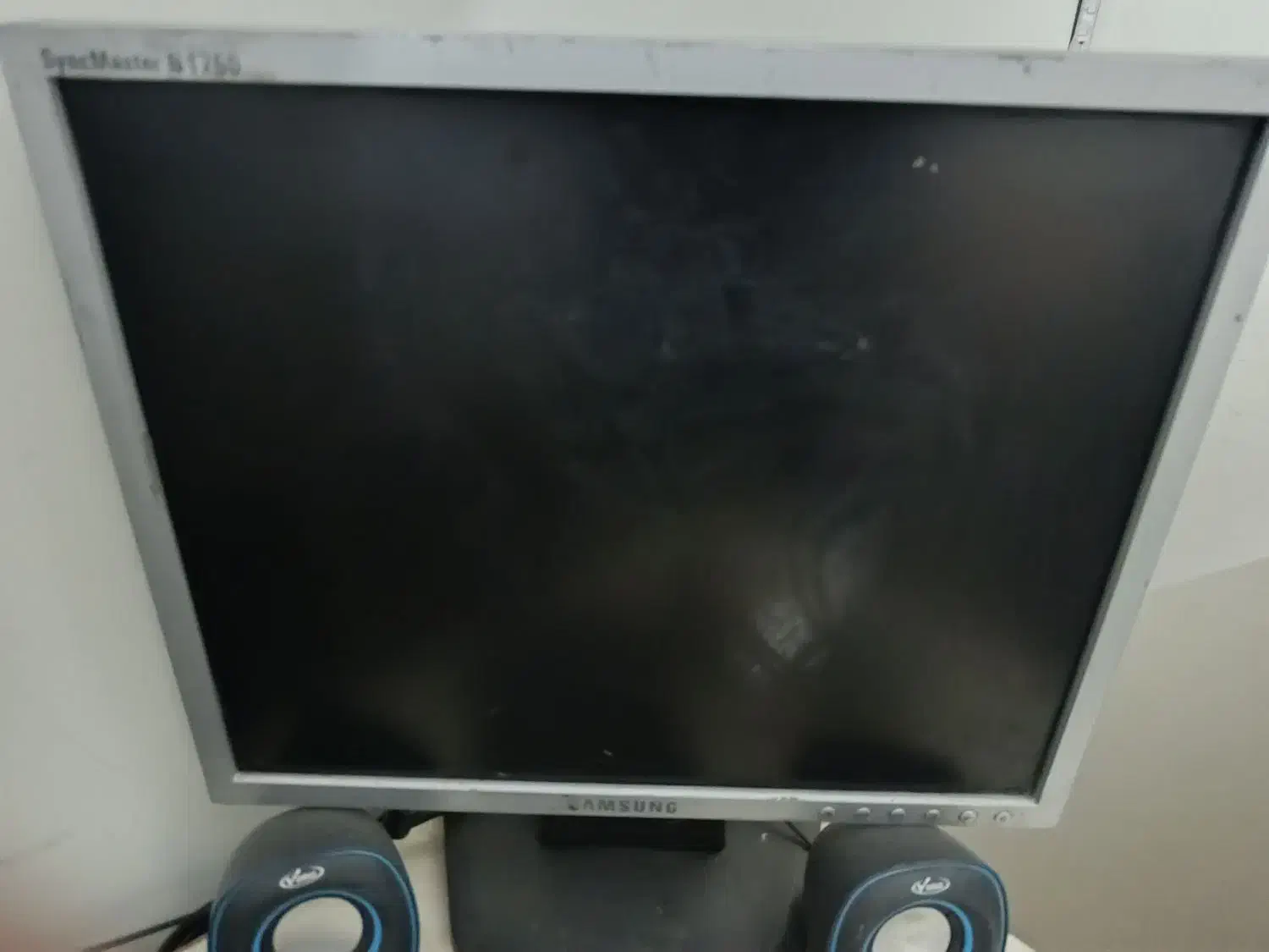 مانیتور 17اینچ|قطعات و لوازم جانبی رایانه|پاکدشت, شهرک امام رضا|دیوار