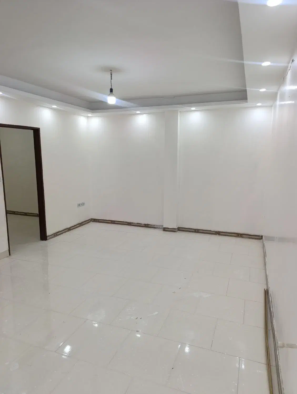 ۹۵ متر/پارکینگ دار /آسانسور/حصارک پایین اسلامشهر|اجارهٔ آپارتمان|بهارستان, |دیوار