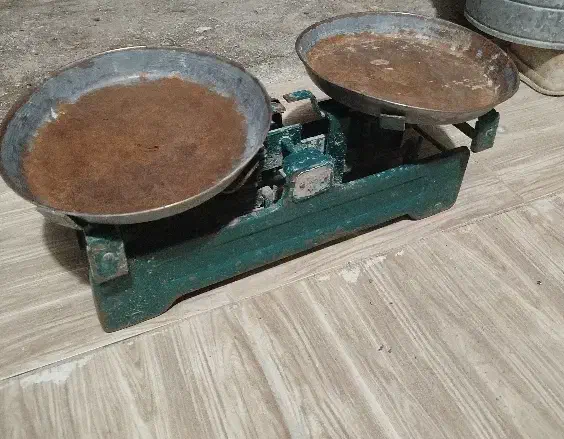 وزنه|کلکسیون اشیاء عتیقه|زابل, |دیوار