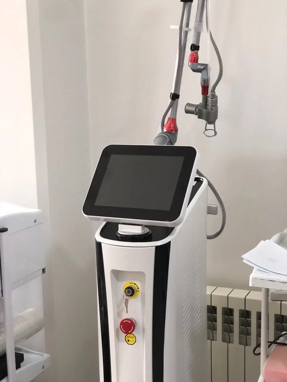 لیزر co2 فرکشنال مجوزدار|آرایشی، بهداشتی، درمانی|شیراز, لاله|دیوار