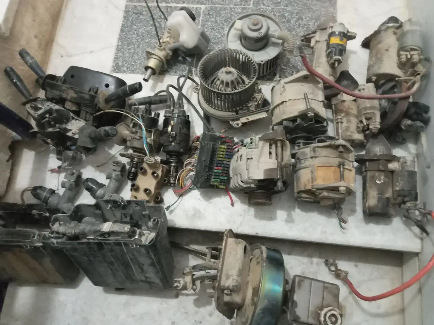 فروش لوازم ماشین|قطعات یدکی و لوازم جانبی|سراوان, |دیوار