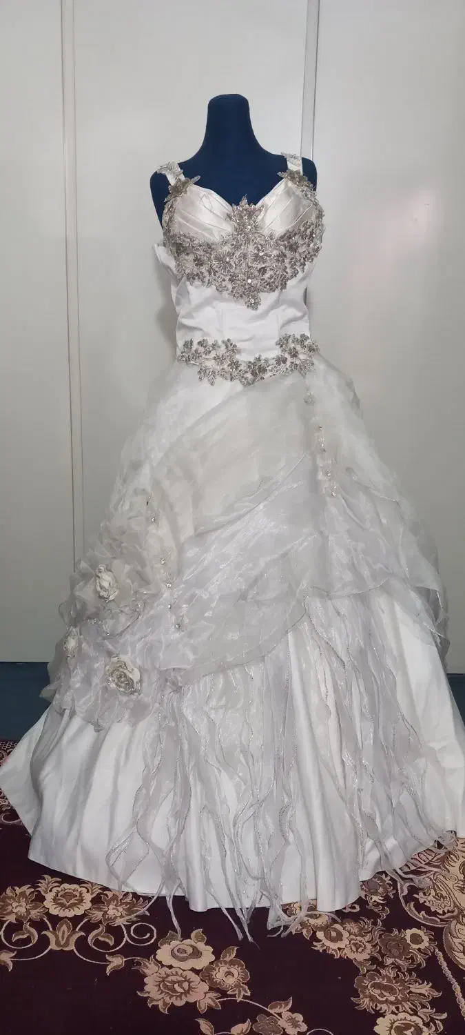 لباس عروس قدیمی|لباس|گرگان, |دیوار