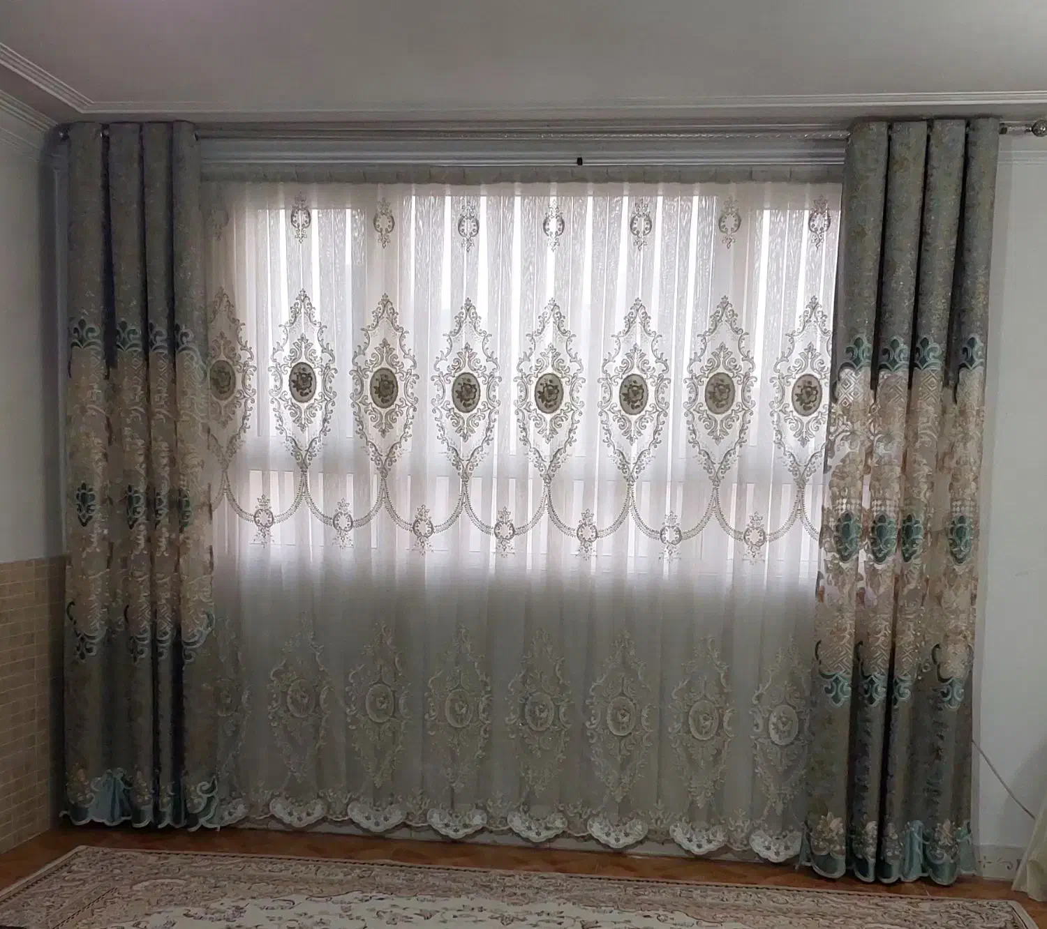 پرده پذیرایی در حد نو|پرده، رانر، رومیزی|قرچک, شهرک طلائیه|دیوار