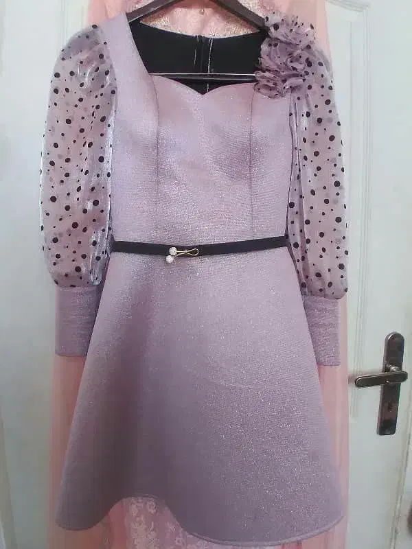 لباس مجلسی|لباس|مبارکه, |دیوار