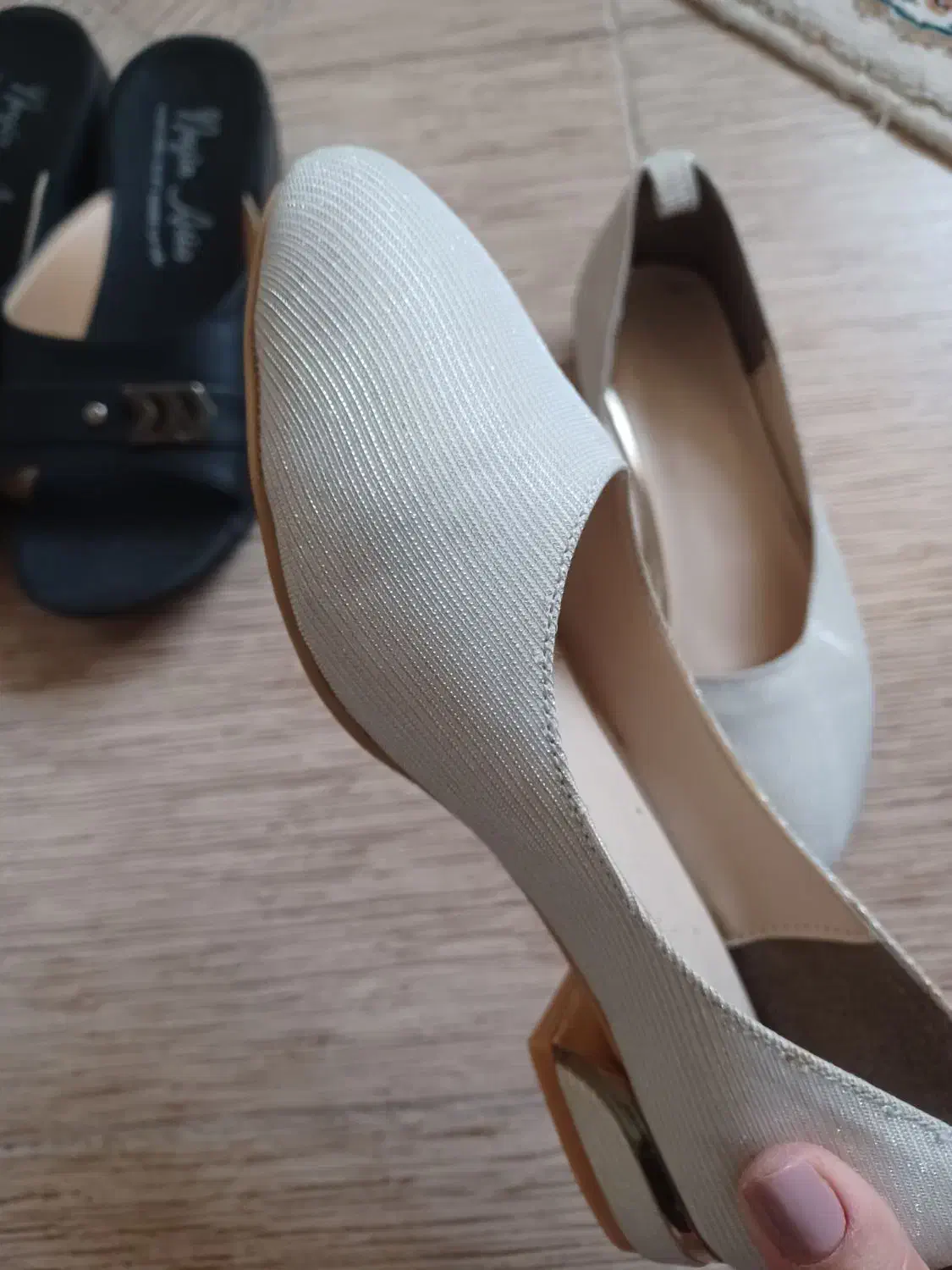 کفش|کیف، کفش، کمربند|قم, یخچال قاضی|دیوار