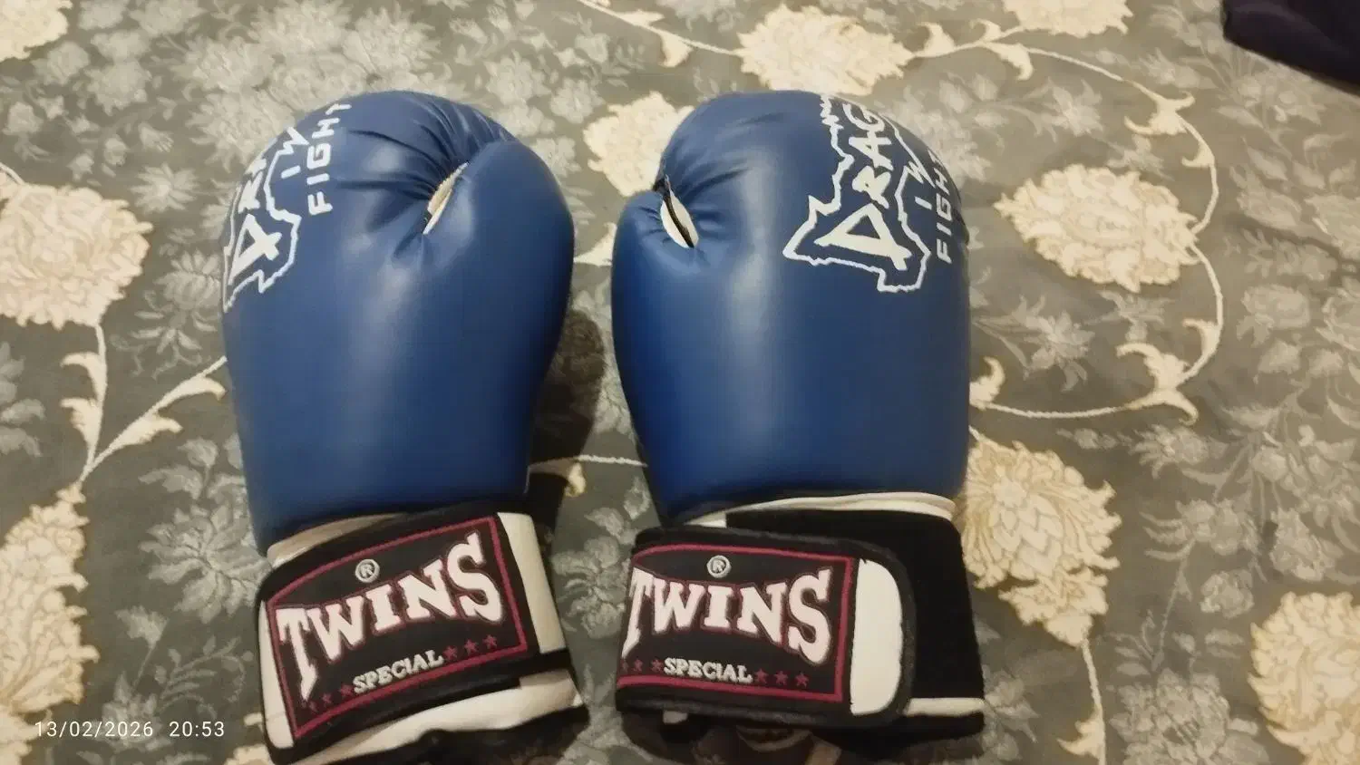 دوعدد دستکش|تجهیزات ورزشی|شاهین‌شهر, عطار|دیوار